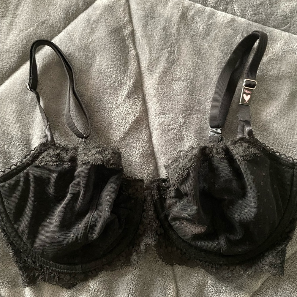 Black lace bra